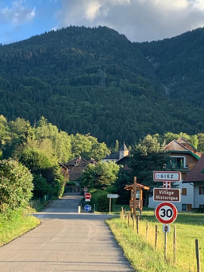 Petit cocon entre lac, golf et montagne proche d'Annecy- Séjour tout compris Giez Extérieur photo
