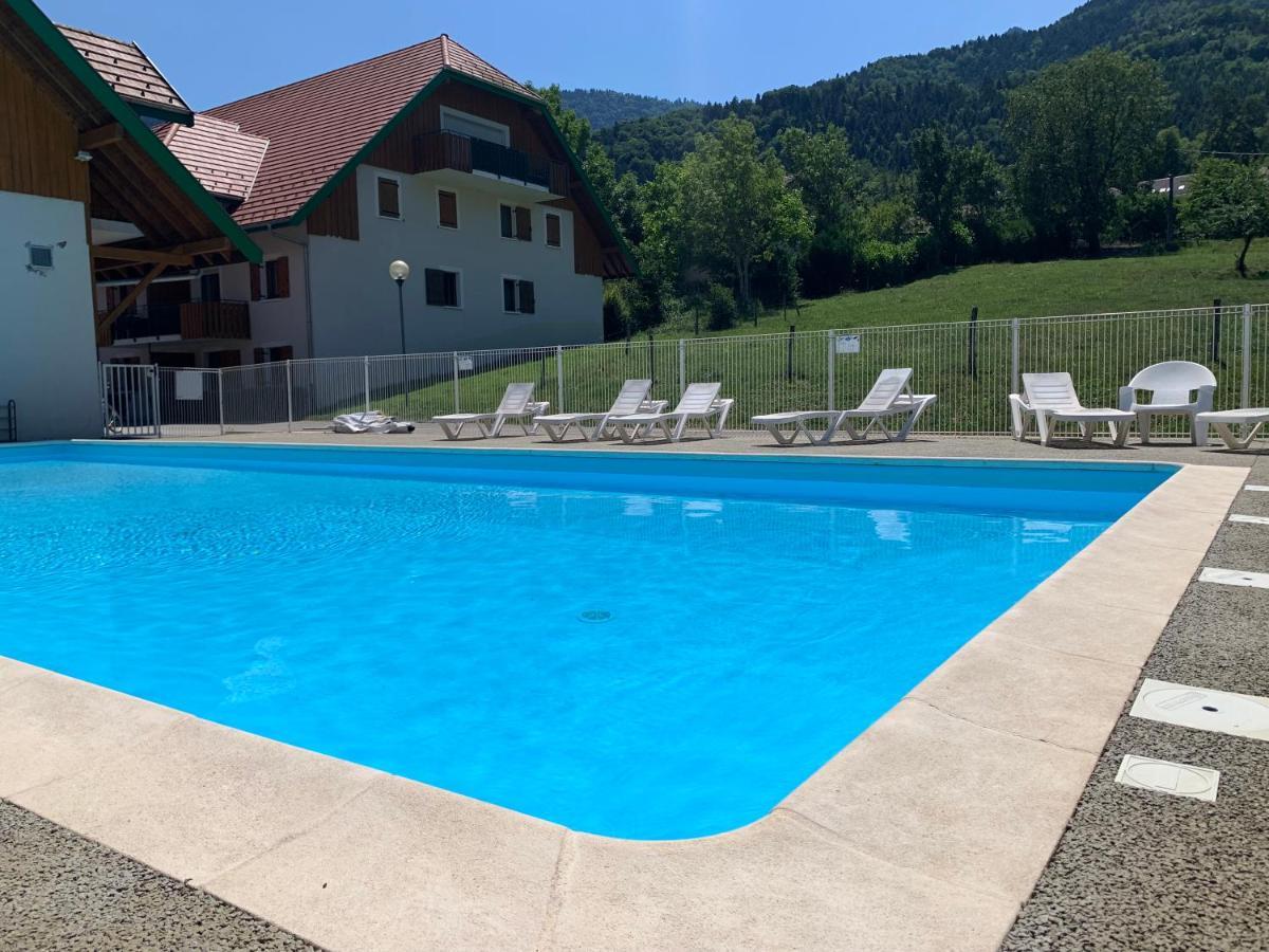 Petit cocon entre lac, golf et montagne proche d'Annecy- Séjour tout compris Giez Extérieur photo